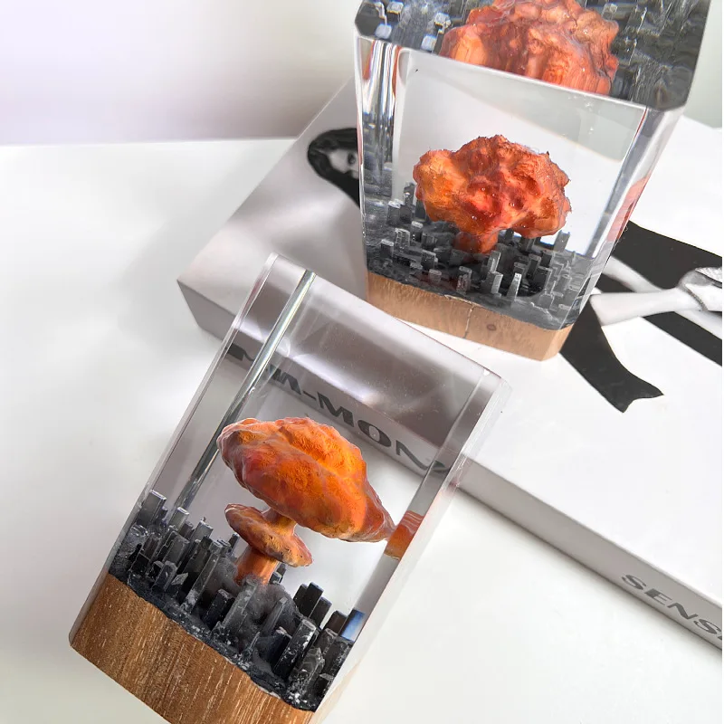 Ornaments: mushroom cloud, creative crystal, epoxy resin crafts