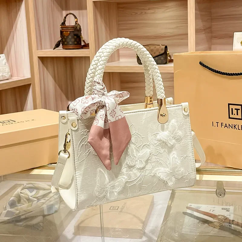 Delicate and Luxury Handheld Casual Tote Bag with Beautiful Butterfly Lace and Woven Handle 2026 Women's Versatile Crossbody Bag