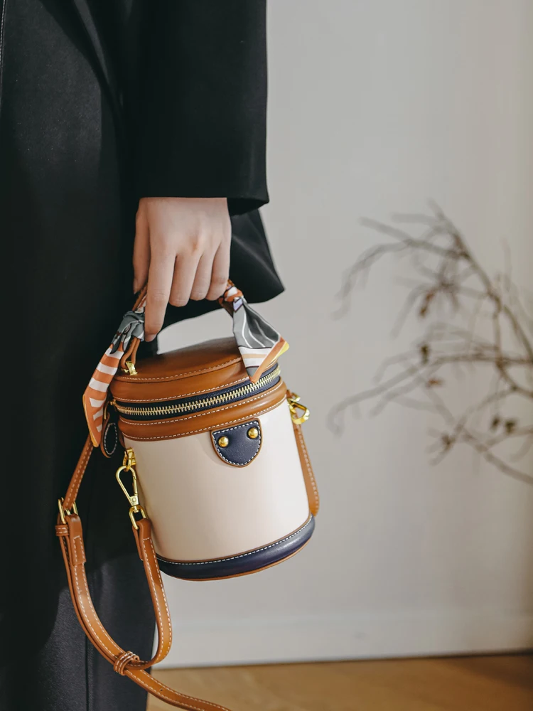 Retro Color Block Bucket Bag Women's Handbag 2026 New Small Design Handheld Cylinder Bag Versatile Quality Single Shoulder Cr...