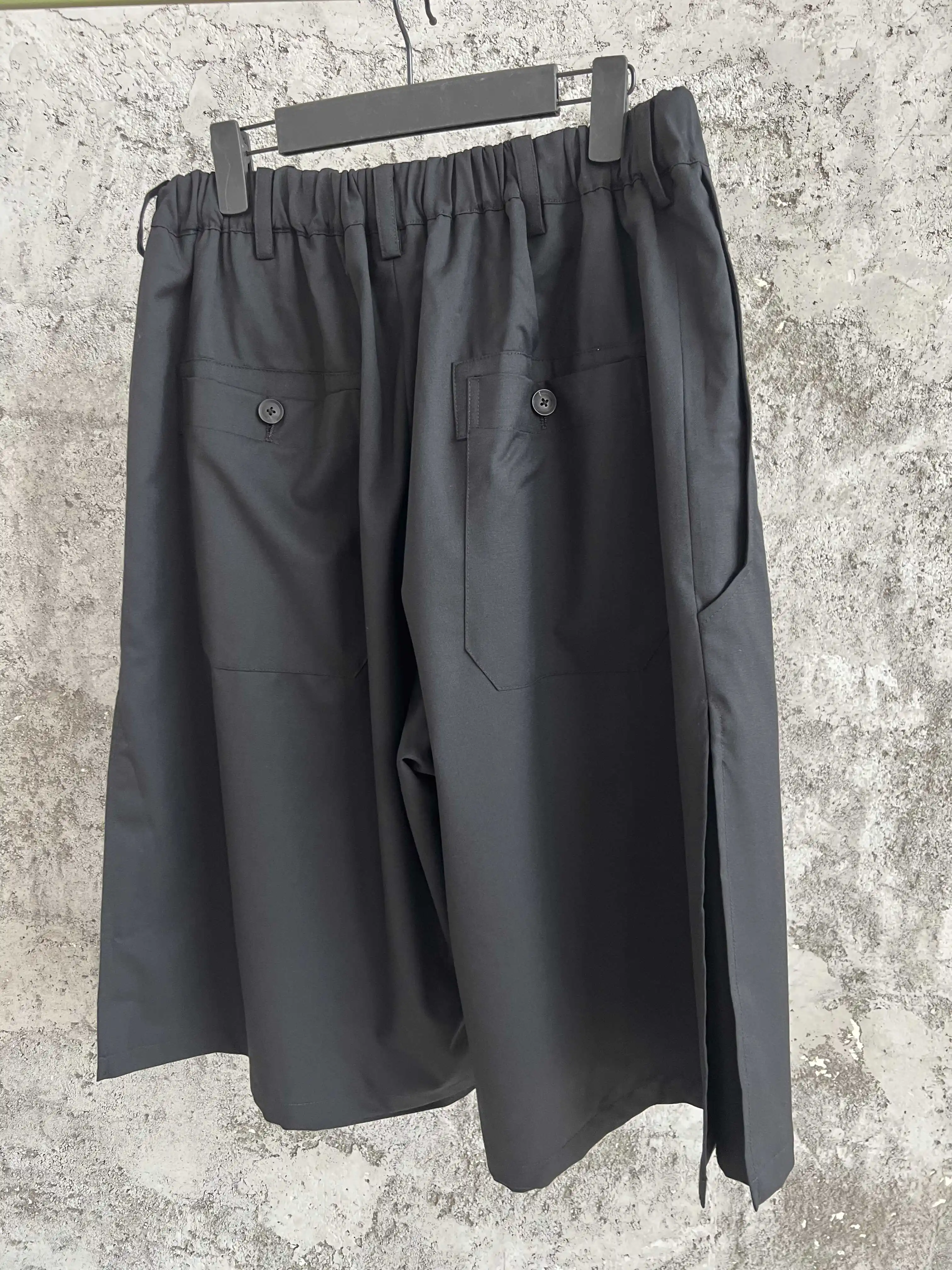 TOP-YAMAMOTO Japanese original design sense five-part pleated shorts in solid color