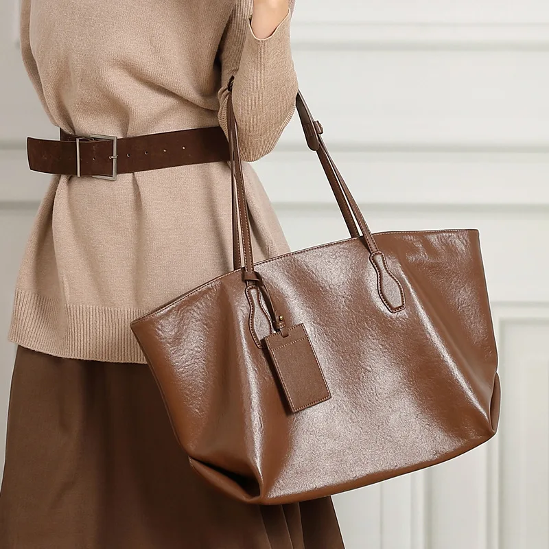 Genuine leather ladies' high-end tote bag with multiple pockets and large capacity for commuting, single-shoulder underarm bag