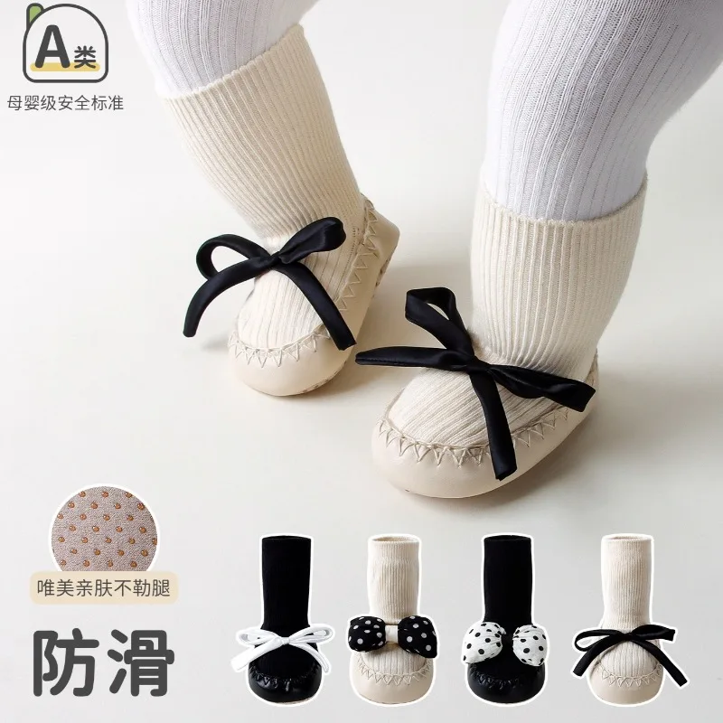 Winter baby walking shoes 2025 new child bow walking socks child anti slip floor shoes casual newborn home walking socks