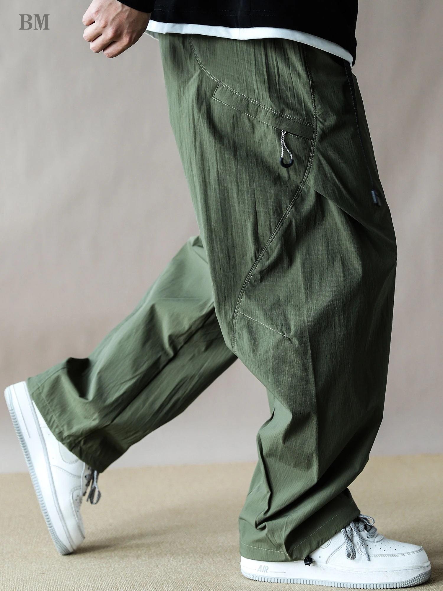 Mens Outdoor Water Resistant Quick Dry Cargo Jogger Pants Loose Fit Lightweight Breathable Streetwear Trendy Summer Casual Baggy