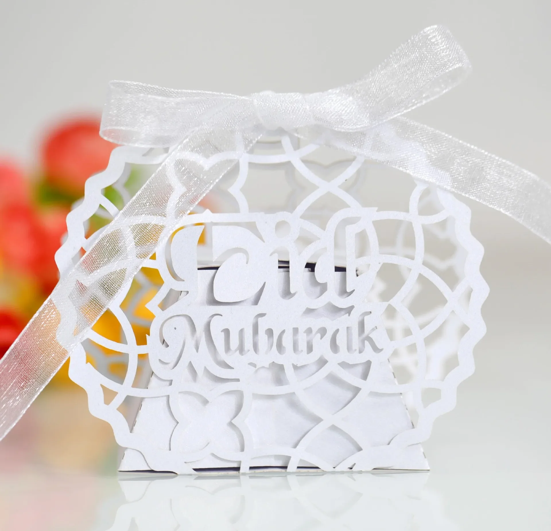 100pcs Laser Cut Boxes Bag Guest Favors Gift Boxes Package Baptism with Ribbon Birthday Wedding Party Supplies
