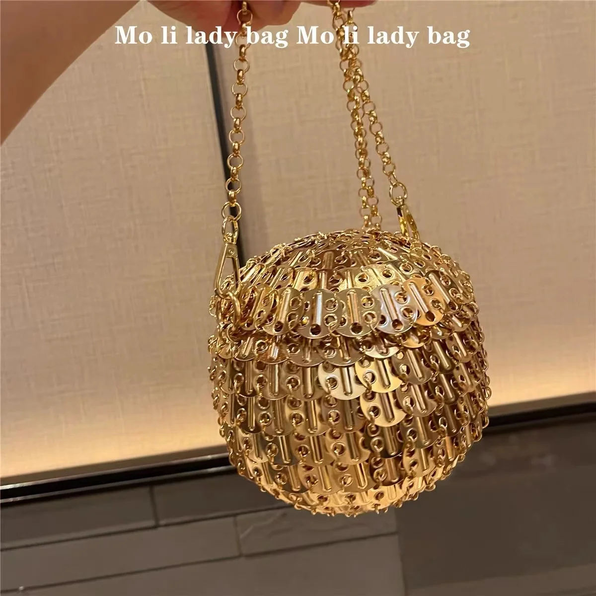 Glitter Shiny Metal Sequined Woven Handmade Circular Bag Women Fashion Handbag Lady Purse Shoulder Crossbody Bag Casual Bag