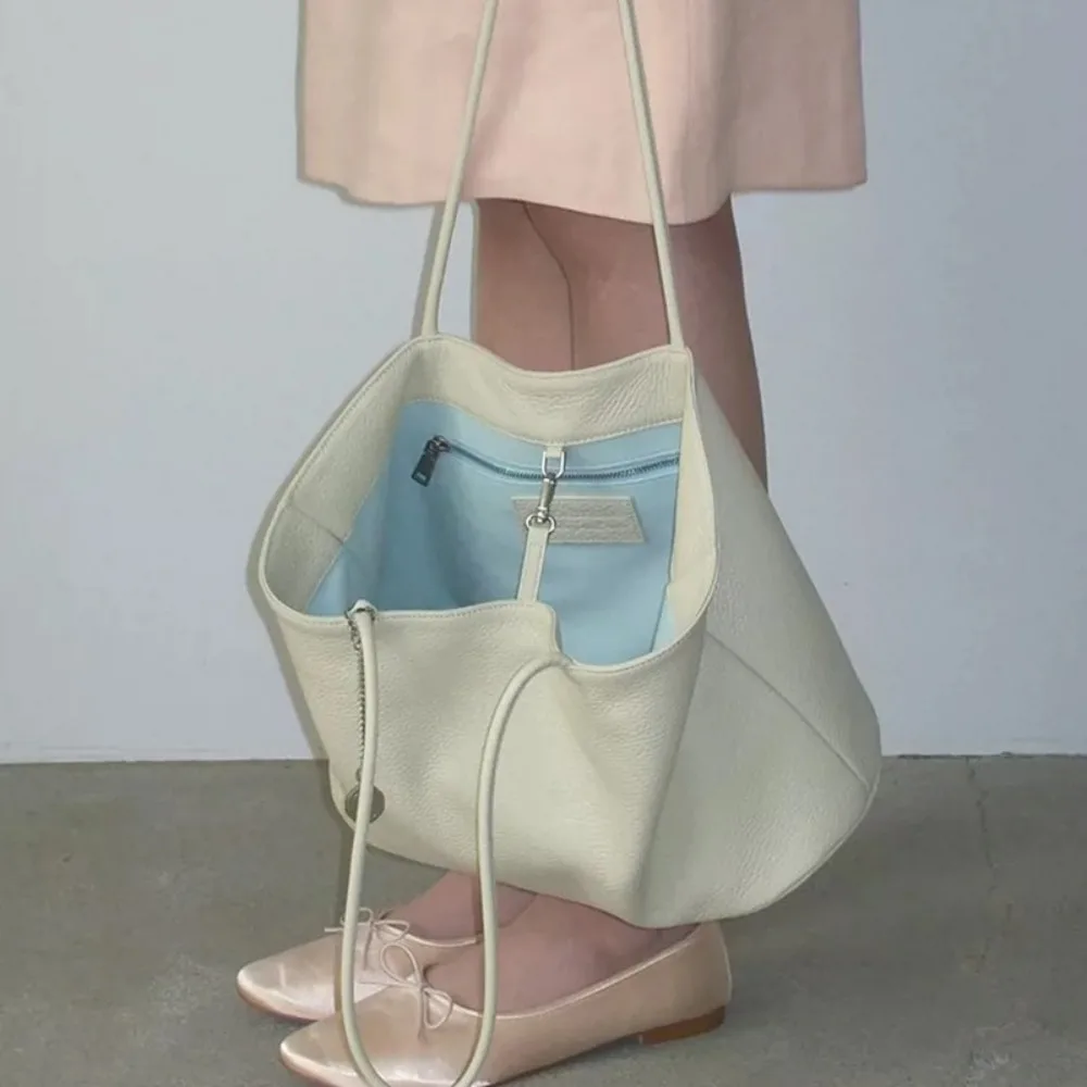 2026 New Leather Shoulder Handbag Large Capacity Underarm Tote Simple Durable Practical Unique Texture Versatile Fashion