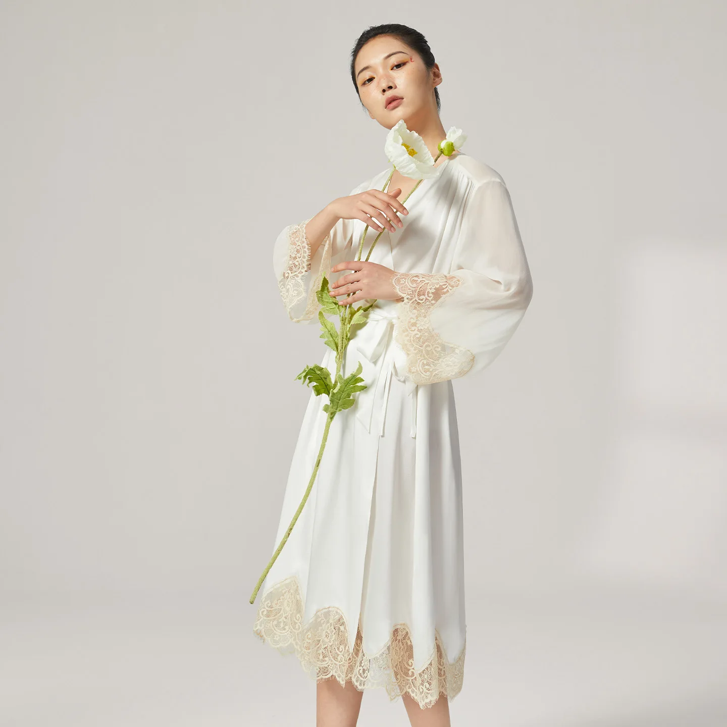 Women 19 Momme Mulberry Silk Robe French Lace Luxury Nightgown Set Bridal Loungewear Gift