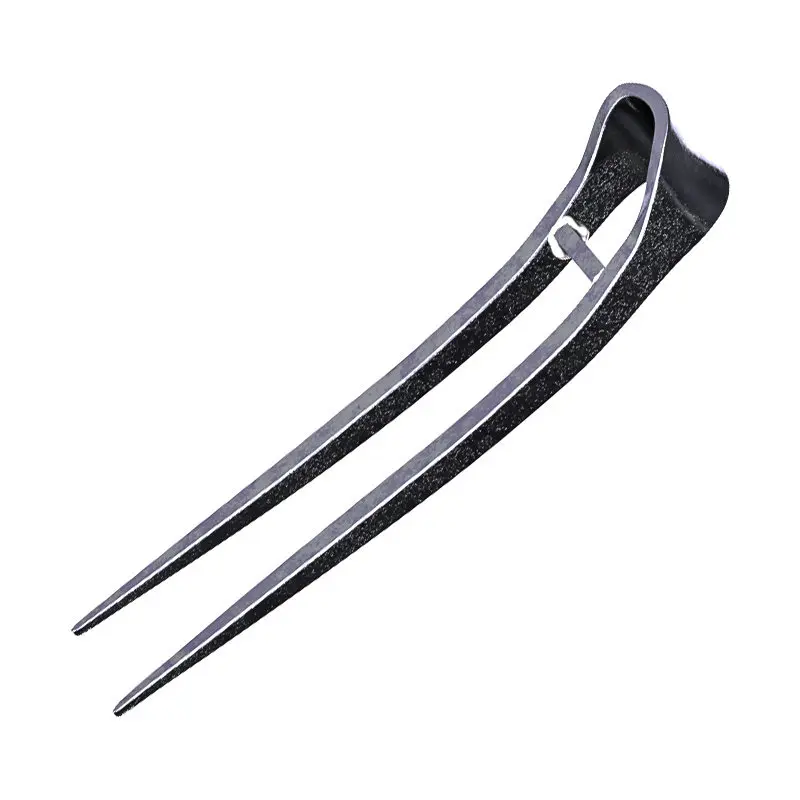 Agricultural manual hoe, soil loosening tool, multifunctional manganese steel two-tooth hoe and rake