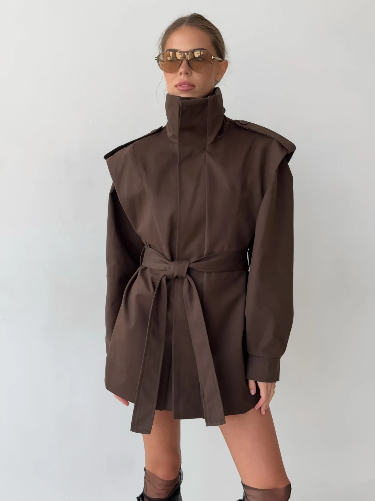 Laur 2026Women Short Brown Trench Coat Stand Collar Epaulet Waist Belt Loose Oversized Spring Fall Outerwear