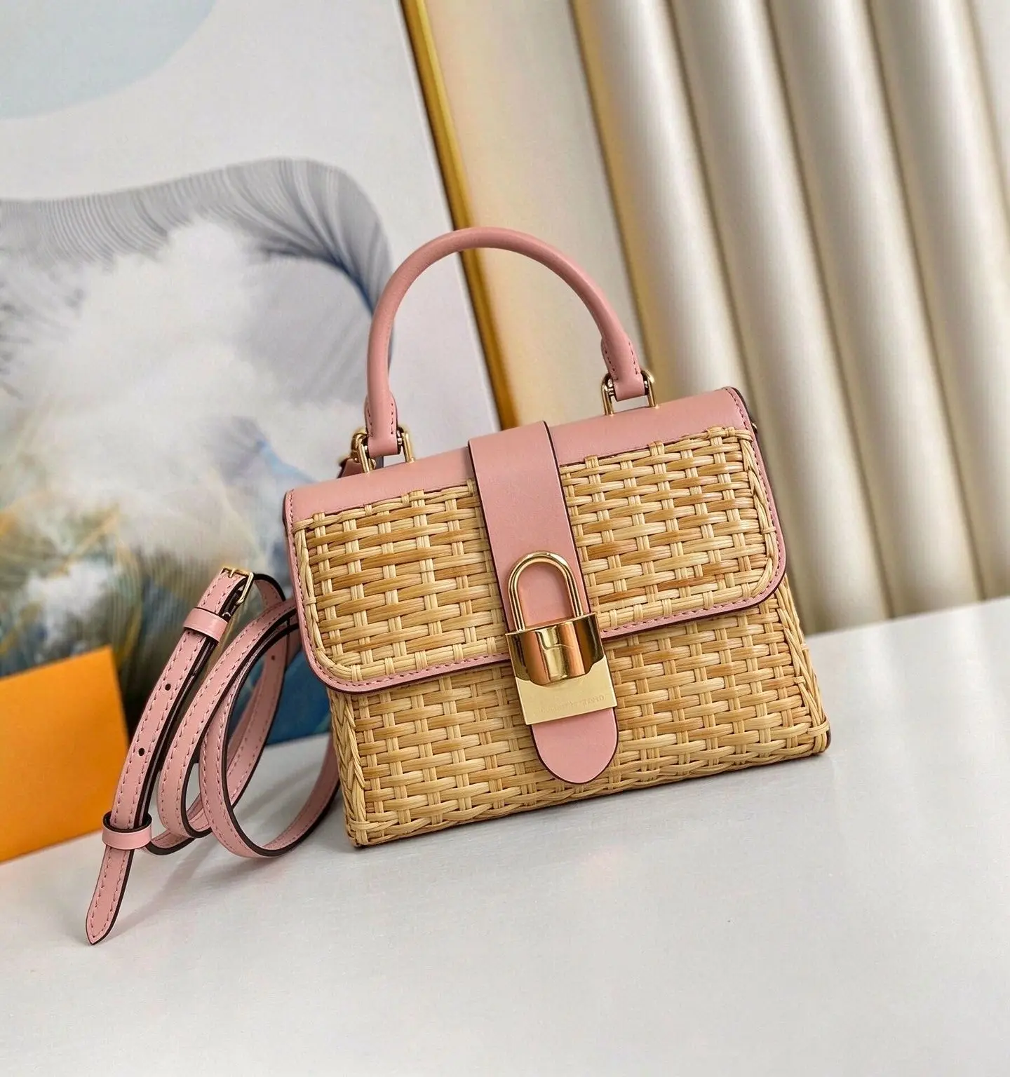 Women Rattan Woven Top Handle Handbag Lock Flap Crossbody Bag Pink PU Trim Summer Beach Wicker Shoulder Purse