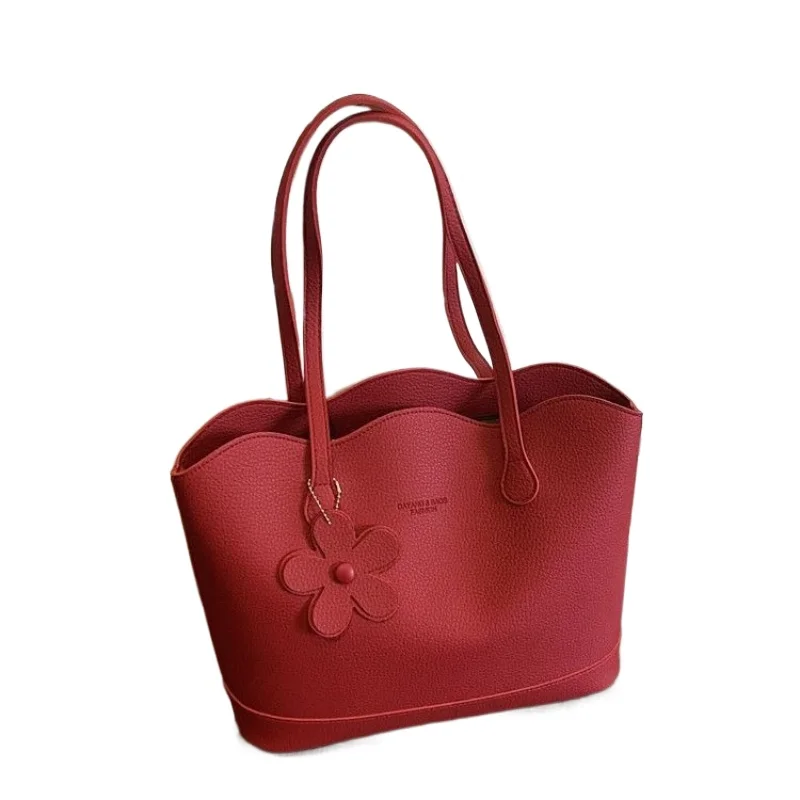 A Large-capacity Red Wedding Bag for Brides, A High-end Temperament Commuting Single-shoulder Tote Bag, and Bridesmaid Souvenirs