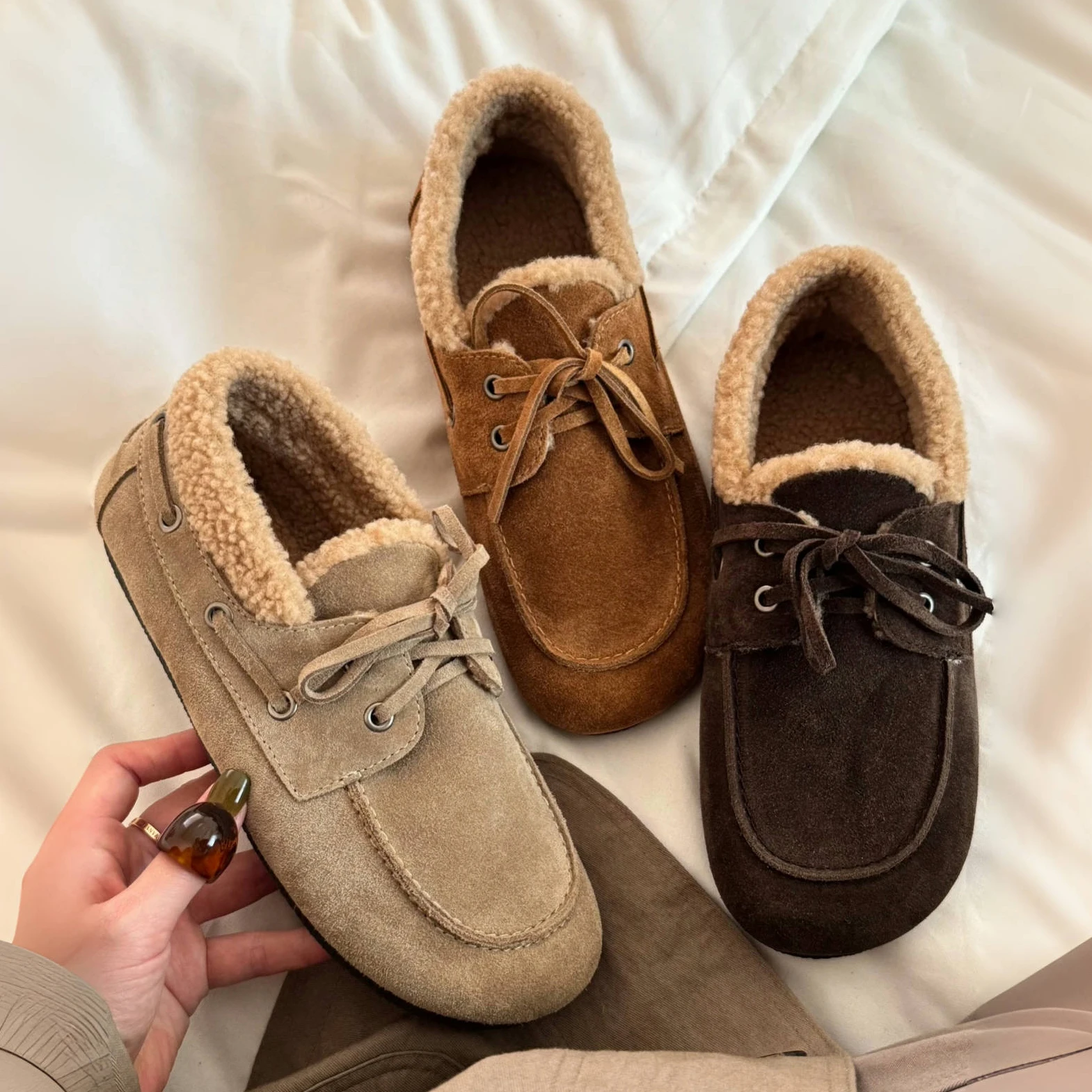 Women's Suede Moccasin Ankle Boots Faux Fur Lining Lace-Up Low Heel for Cozy Casual Winter Daily or Indoor Relaxed Fashion Looks