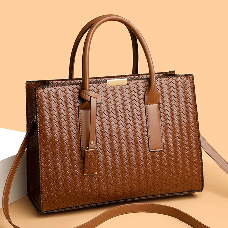 Fashionable Street-Style Large Capacity Shoulder Bag Commuter Women's Handbag Simple Design Trendy Streetwear Crossbody Bag