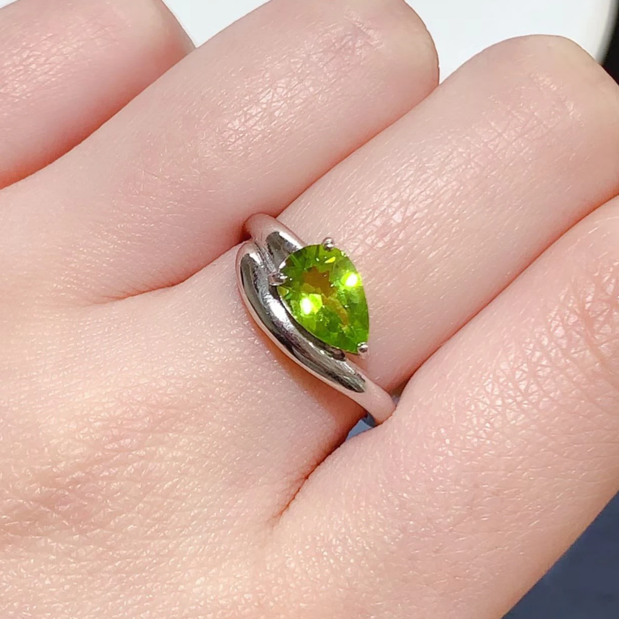 925 Sterling Silver Natural Peridot Ring Certified Fine Jewelry Exquisite Craftsmanship Teardrop Solitaire Gemstone Ring