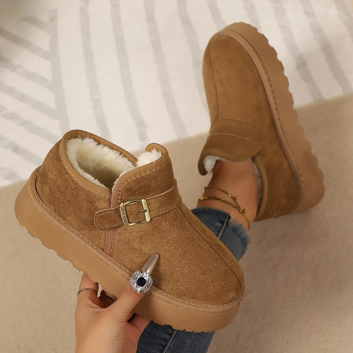 Faux Suede Chunky Platform Snow Boots Women 2025 Winter Warm Thicken Plush Ankle Boots Woman Thick Bottom Cotton Padded Shoes