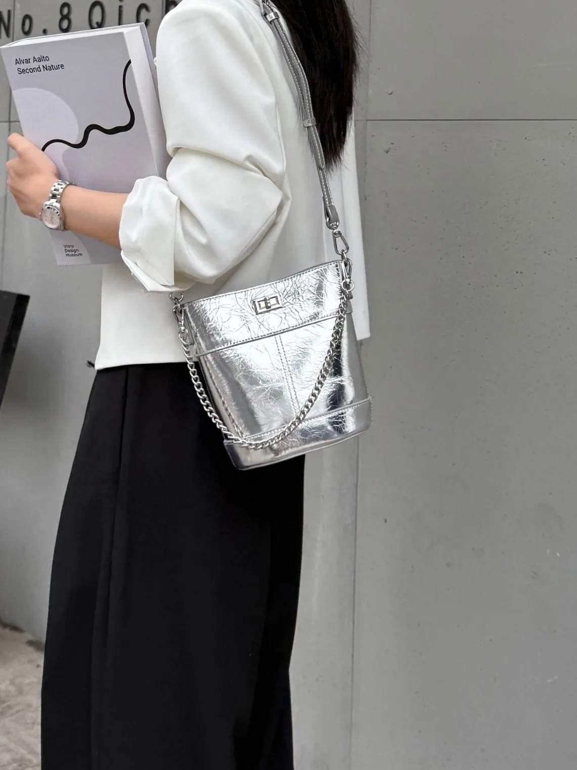 Genuine leather handbags luxurious and high-quality silver cowhide crossbody bags female mini bucket bags