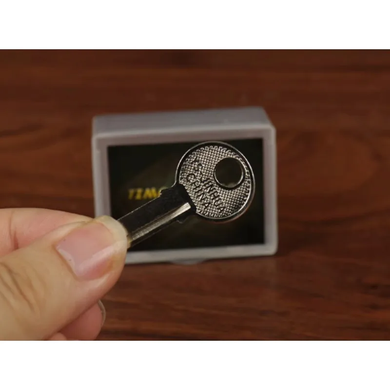 TIME TRAVELER Close up Magic Tricks Signed Key Into Coke Can Street Magic Props Mentalism Illusions Magician Toys Bar Gimmick