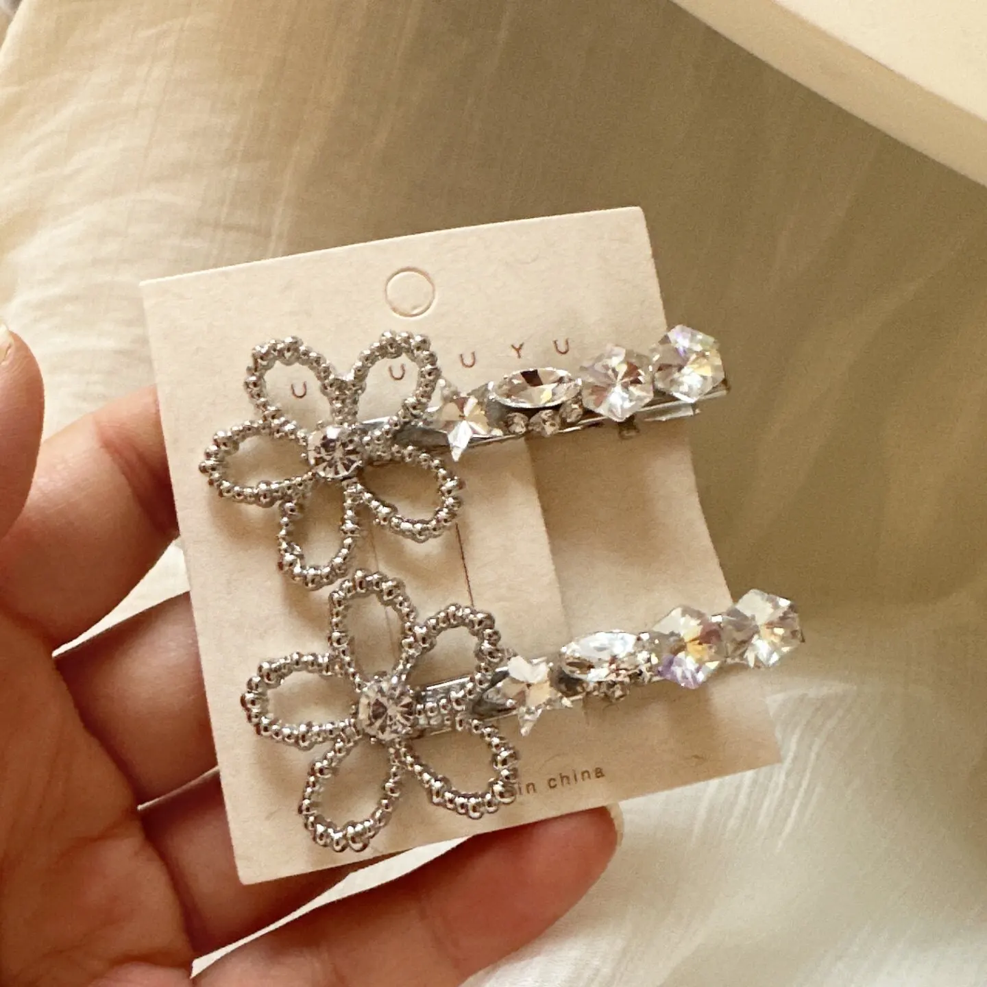 Premium Metal Flower Rhinestone Duckbill Side Clip for Bangs and Flyaway Hair Elegant Lightweight Daily Wear Accessory