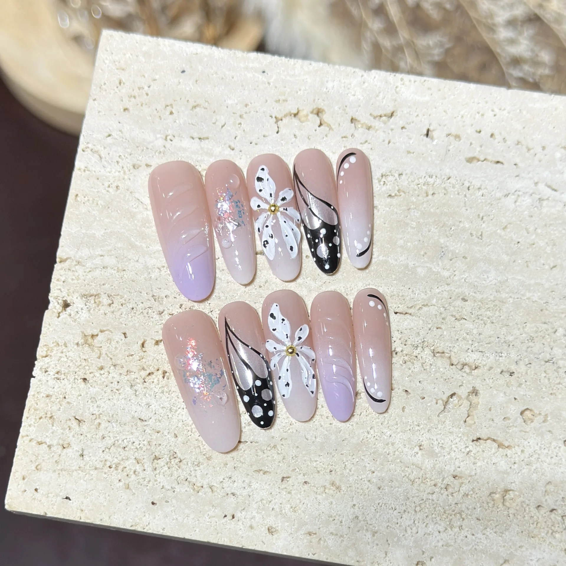 10pcsHandmade Long Oval Press On Nails Purple Gradient French Carving Flower Design Sweet Cool Fake Nails Wearable Nails Art Tip