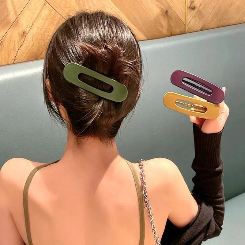 3 Pack of Random Color Elegant Matte Large Hair Clips, Suitable for Women - Polymer Non-Slip Toothed Hair Clip, Rectangular Desi