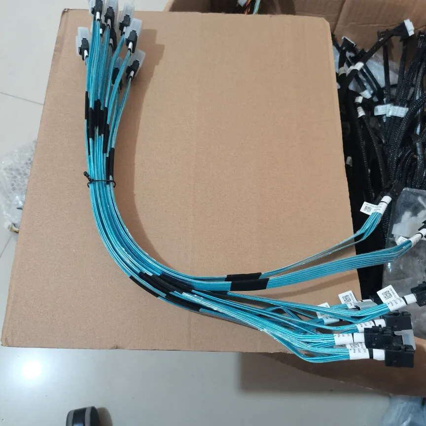 1pcs For Dell Poweredge DSS9600 Server SASD to BP2 Data Cable T1PC9