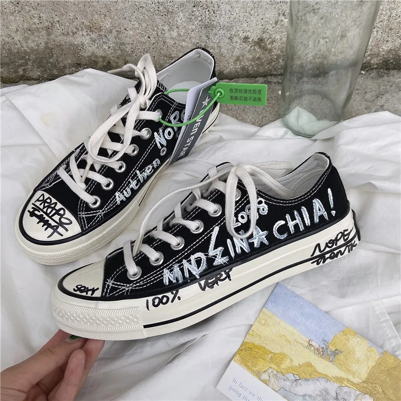 New Handmade Graffiti Hand-painted Low Top Flat Canvas Shoes Women Versatile Street Style Personalized Trendy Shoes For Couples