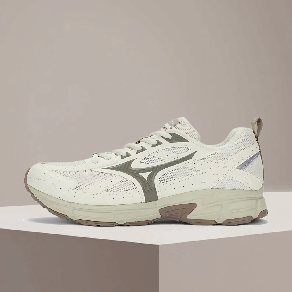 Mizuno Speed Unisex White/Brown Low-Top Trainers  Breathable Mesh, Durable Outsole & Casual Running Comfort D1GH223007