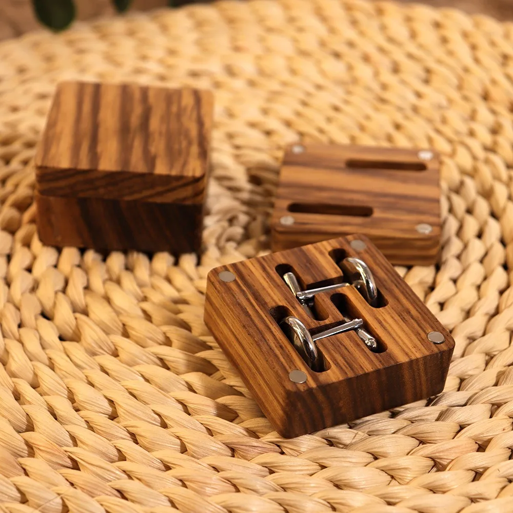 Man Portable Magnetic Attraction Cufflink Box Retro Wooden Button Stud Storage Box Party Clothing Accessories Gift Packaging Box