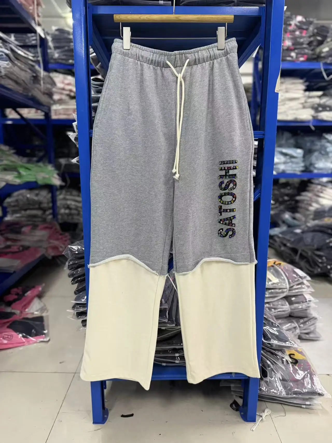New Men 26 Satoshi Nakamoto Rhinestone Washed Old Holes Cargo Comfortable Cotton Parkour Sweat Casual Pants Sweatpants tag #a35