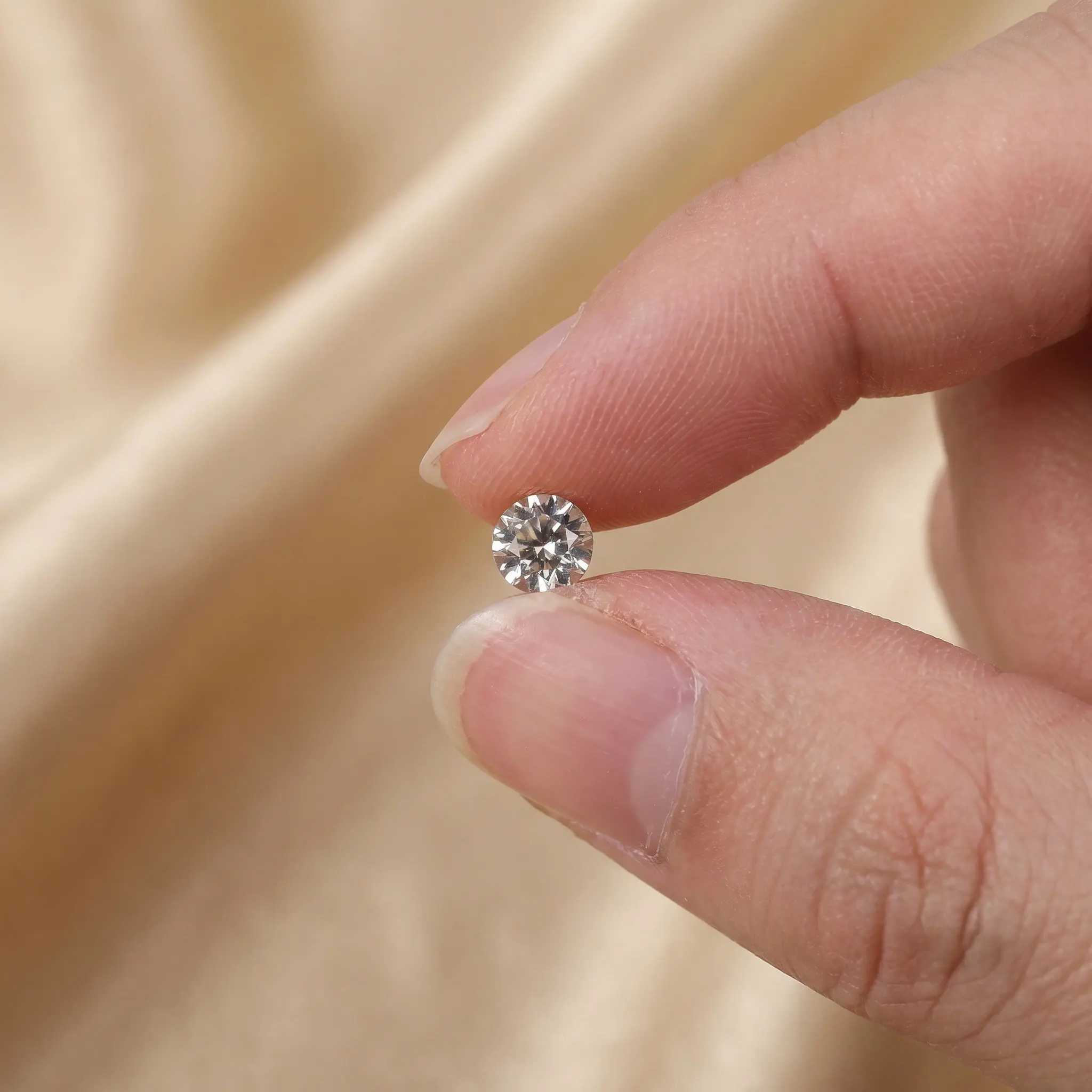 1000Pcs Mini Rhinestones Craft Accessories Sparkly Flatback Crystals Bedazzling Gems for Nail Art Manicure Acrylic Tips Wedding