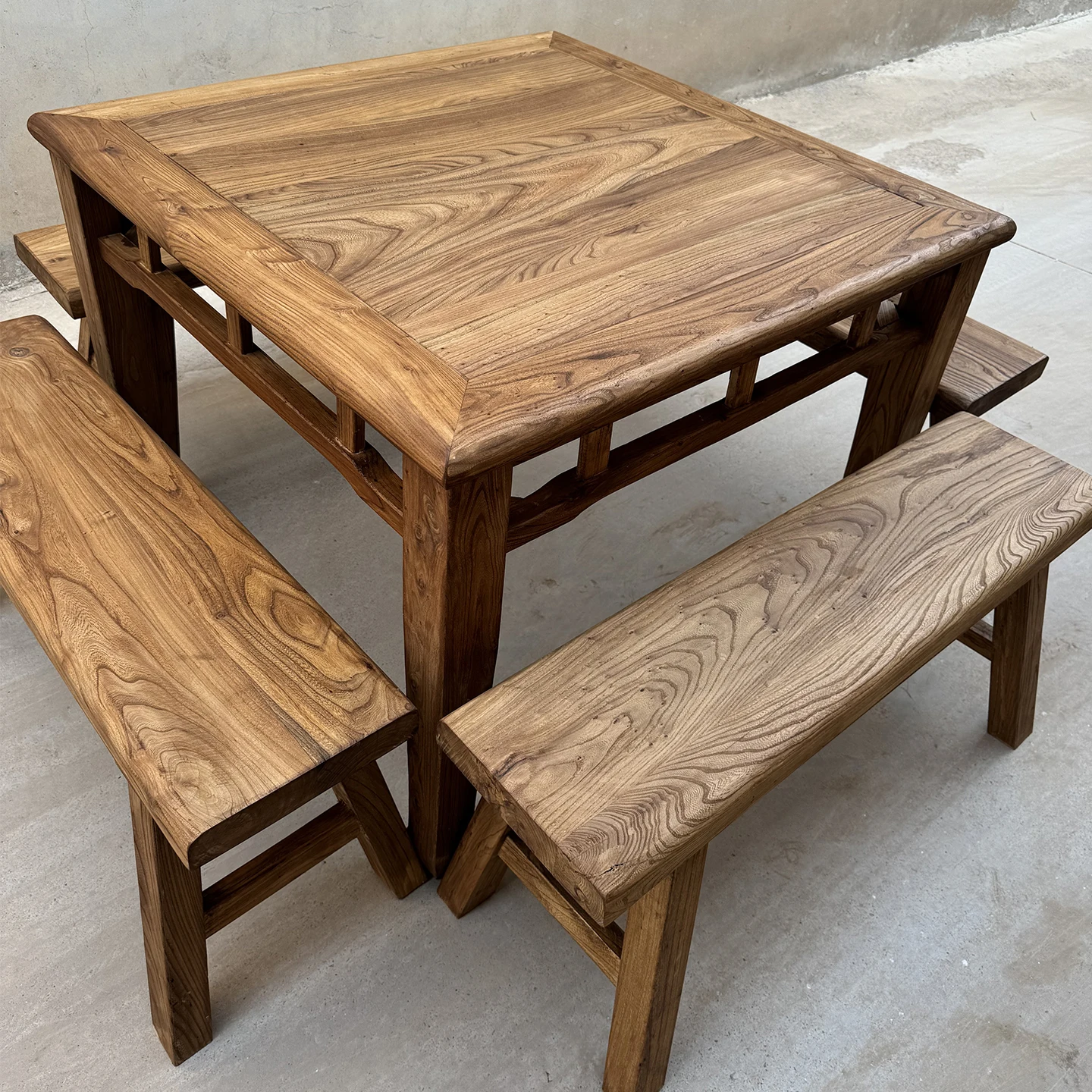 Old elm eight immortals table square solid wood antique Chinese diningtable old-fashioned rural traditional elmable for livin