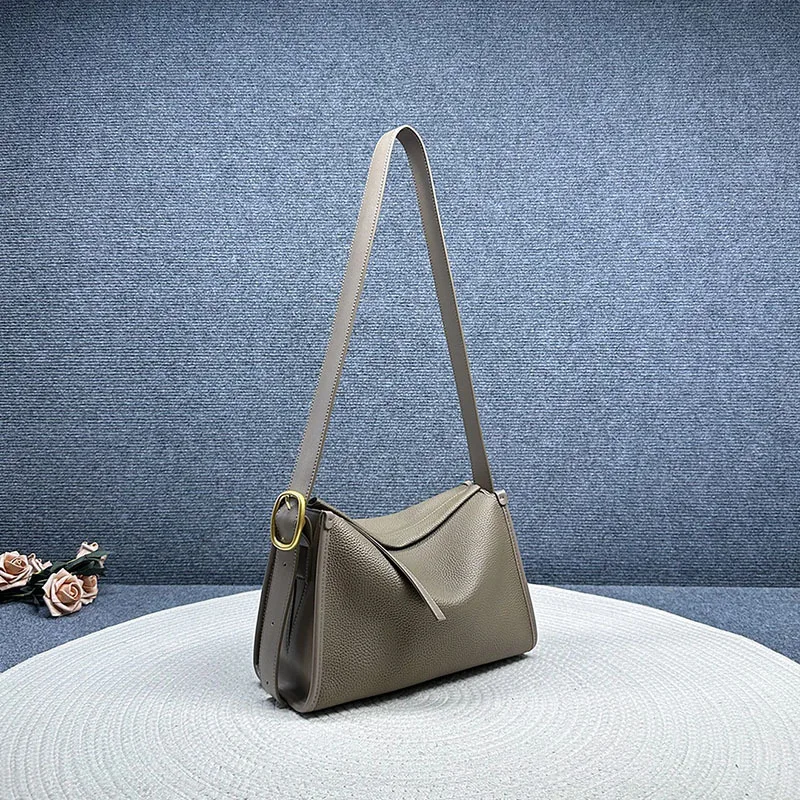 Genuine leather premium pillow bag women's commuter versatile first-layer cowhide large-capacity shoulder messenger bag