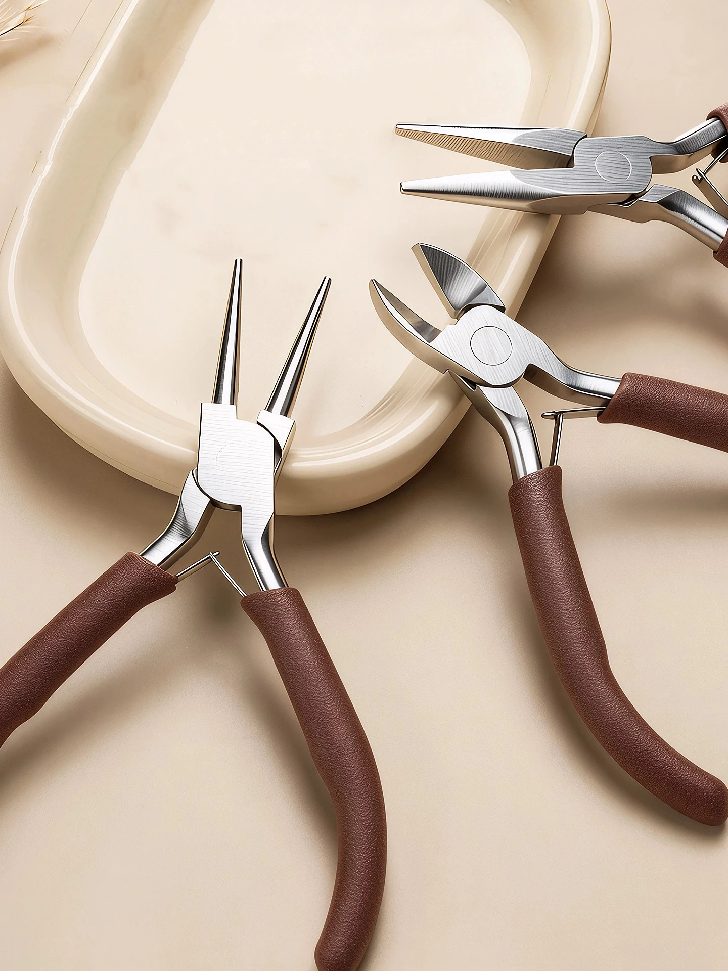 Stainless Steel Mini Needle Nose Pliers Curved Nose Pliers Jewelry Making Hand Tool Pliers for DIY Bracelet Jewelry Making Tools