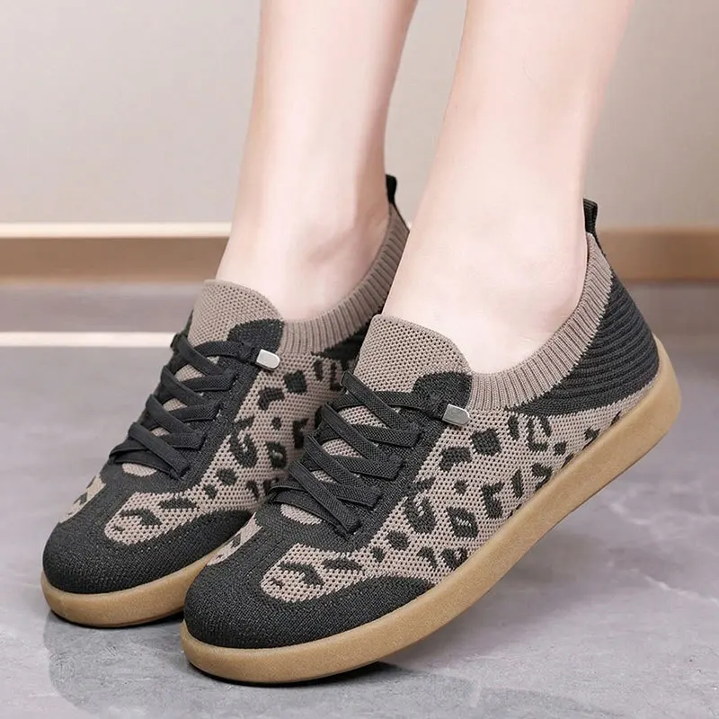 Women's Low Top Sneakers Lace Up Breathable Knit Comfortable Casual Outdoor Walking Shoes Fashion Design Flat Sole