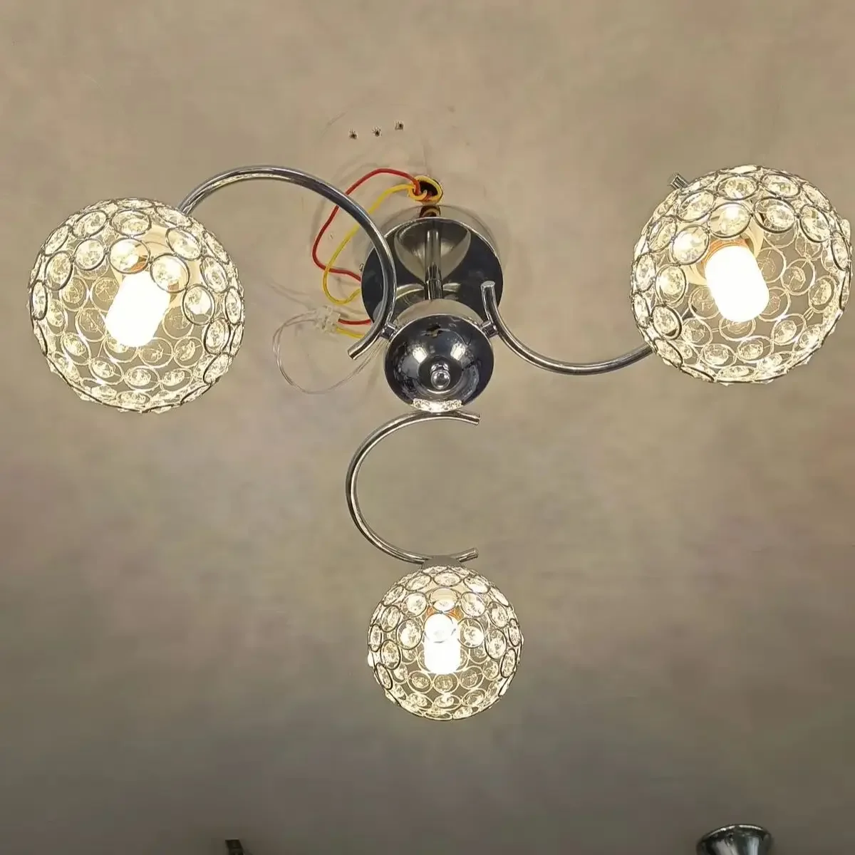 Modern Simple stainless steel ceiling lamps restaurant crystal LED room hotel ceiling is suitable for voltage 90-260V