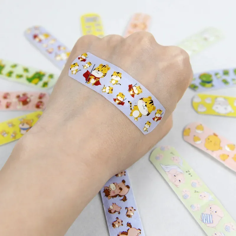 120pcs/set Cartoon Band Aid Round Strip Shape Plasters for First Aid Wound Dressing Patch Adhesive Bandages Woundplast Tape