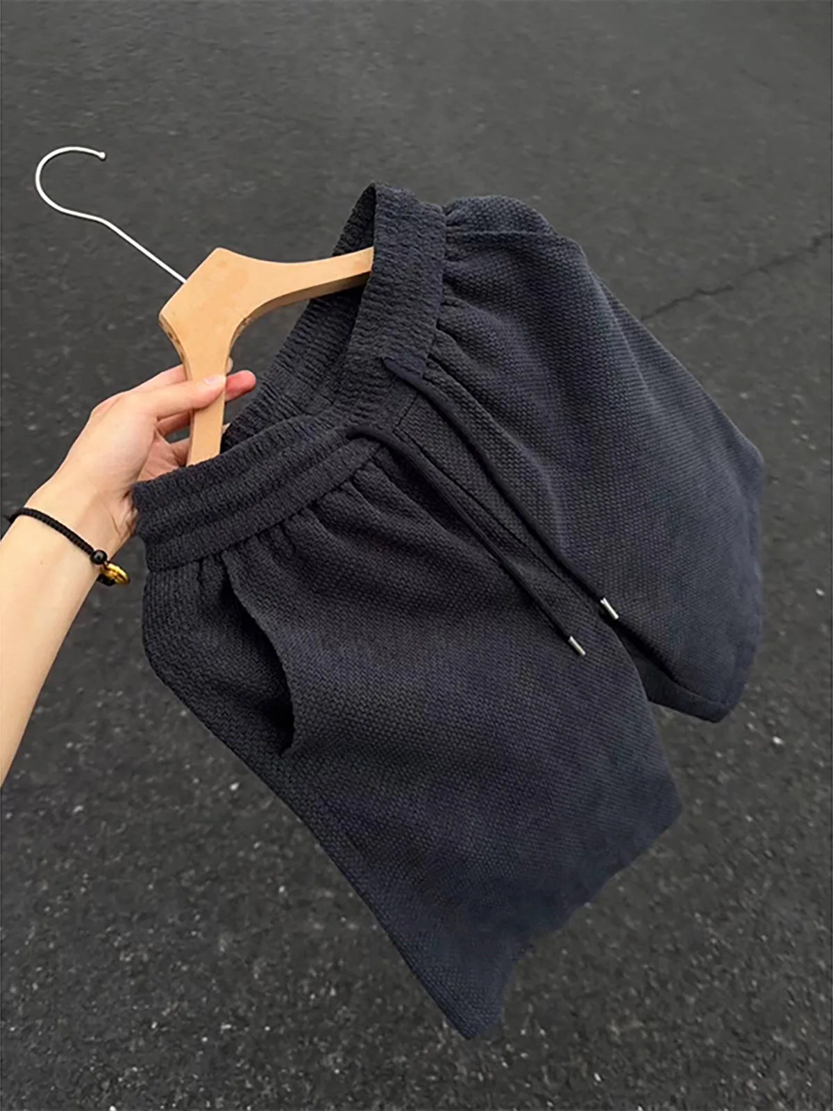 Textured Breathable Short Pants for Men Thin Scale Pattern Quick Dry Loose Fit Casual Shorts Summer Wear Straight Leg Cut