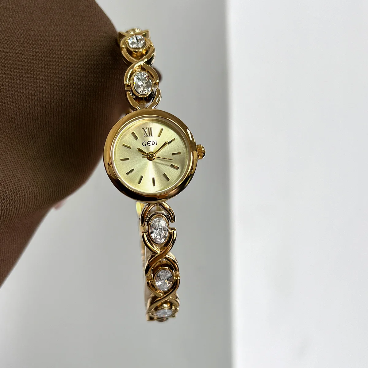 Zml watch - round vintage bracelet watch - niche fashion, high-end feel, waterproof quartz watch