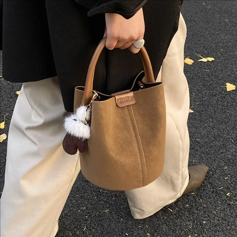 Ladies' Handbag 2026 Minimally Designed One Shoulder Underarm Bag New Retro Trendy Crossbody Bags For Daily Commuting Tote Bags