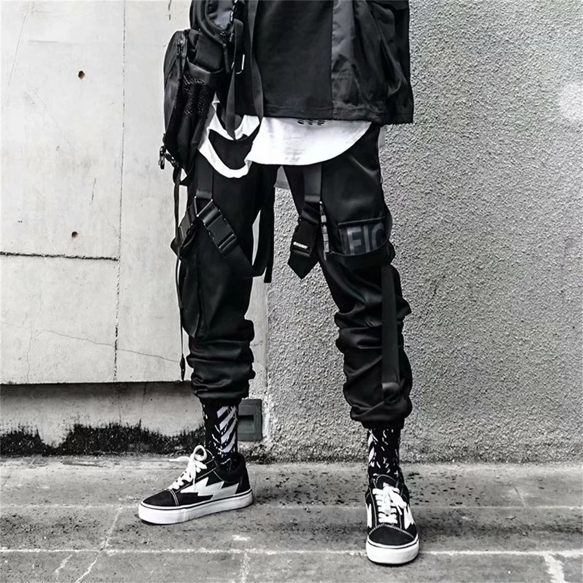 Black Cargo Pants Men Joggers Cargo Trousers for Men Jogging Japanese Streetwear Hip Hop Hippie Techwear Gothic Ribbon Pants