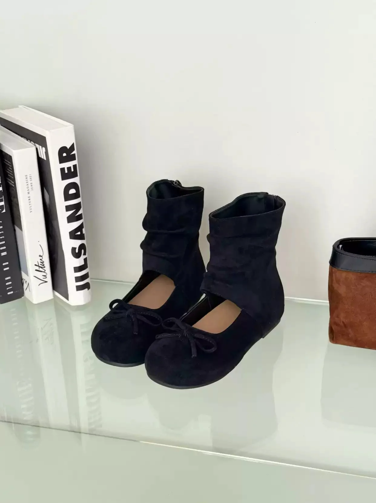 Women's Suede Round Toe Ankle Boots Cute Bow Decor Slip-On Loafer Booties with Ruched Detail for Casual Daily Autumn Winter Cozy