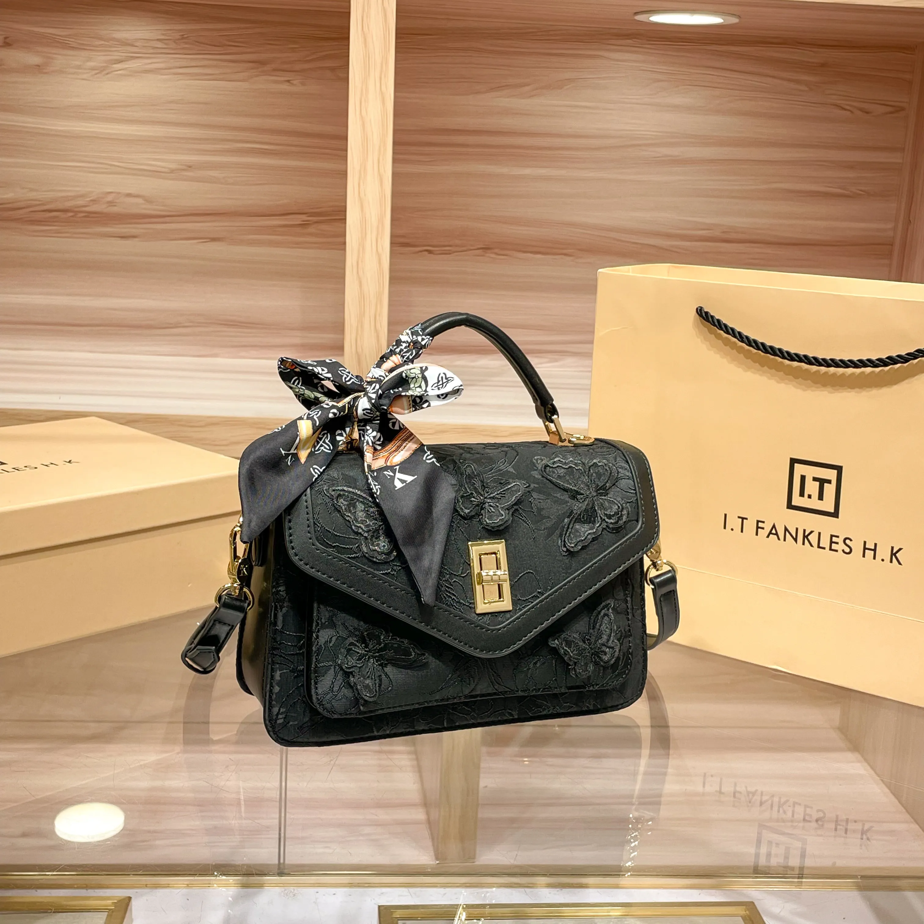Luxury and Fashion Handheld Square Bag with Unique Embroidery Butterfly and Beautiful Scarves 2026 Women's Elegant Crossbody Bag