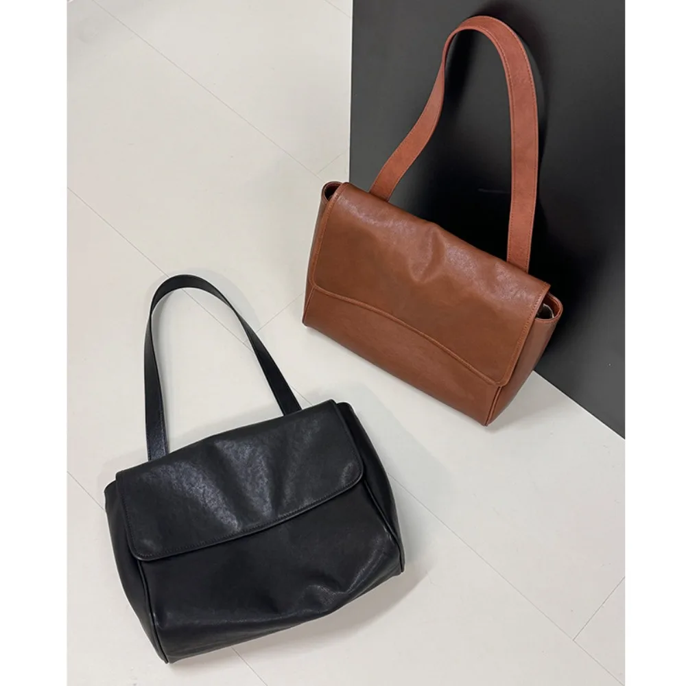 Leather Messenger Bag Women's 2026 New Retro Tote Bag Large Capacity Casual Soft Leather Shoulder Texture Unique Fashion Simple