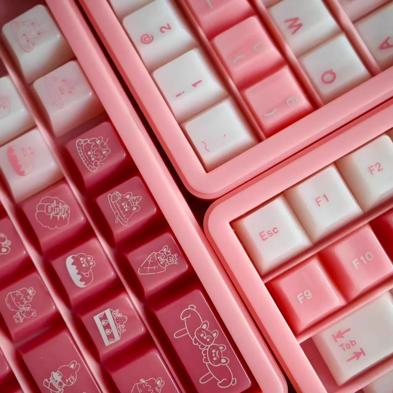 Cute Dessert Rabbit Theme Keycaps Anime Translucent PC Silkscreen Keycap Cherry Profile Custom Key Caps for Mechanical Keyboard