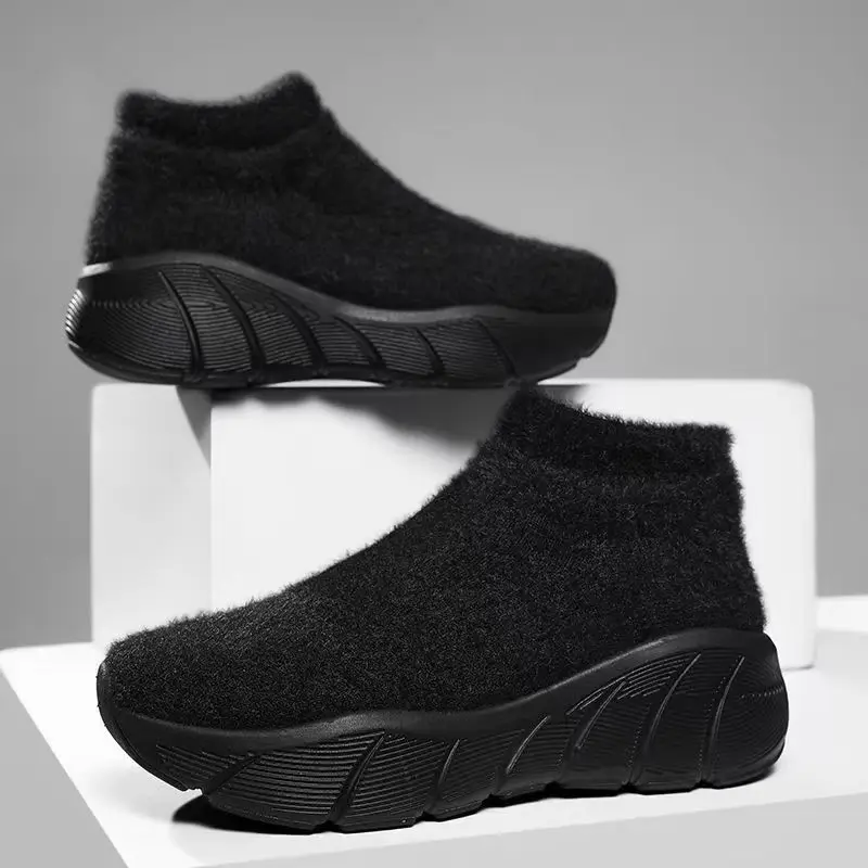 Winter high-top insulated warm boots with added padding suitable both men women featuring thick-soled lightweight socks 35-46