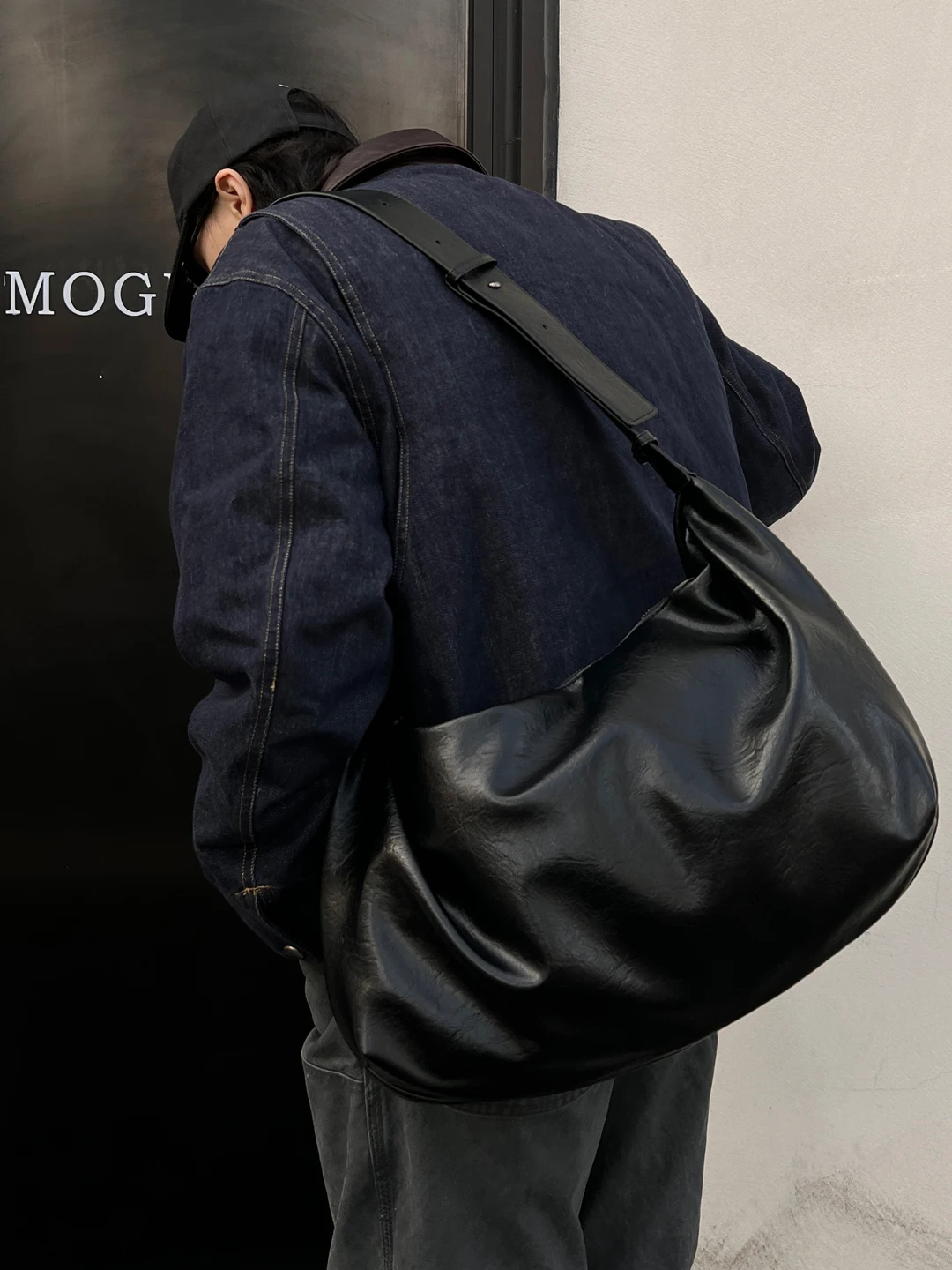 Original Design Unisex Underarm Tote Bag Versatile Street Style Japanese Aesthetic Casual Crossbody Bag for Youth