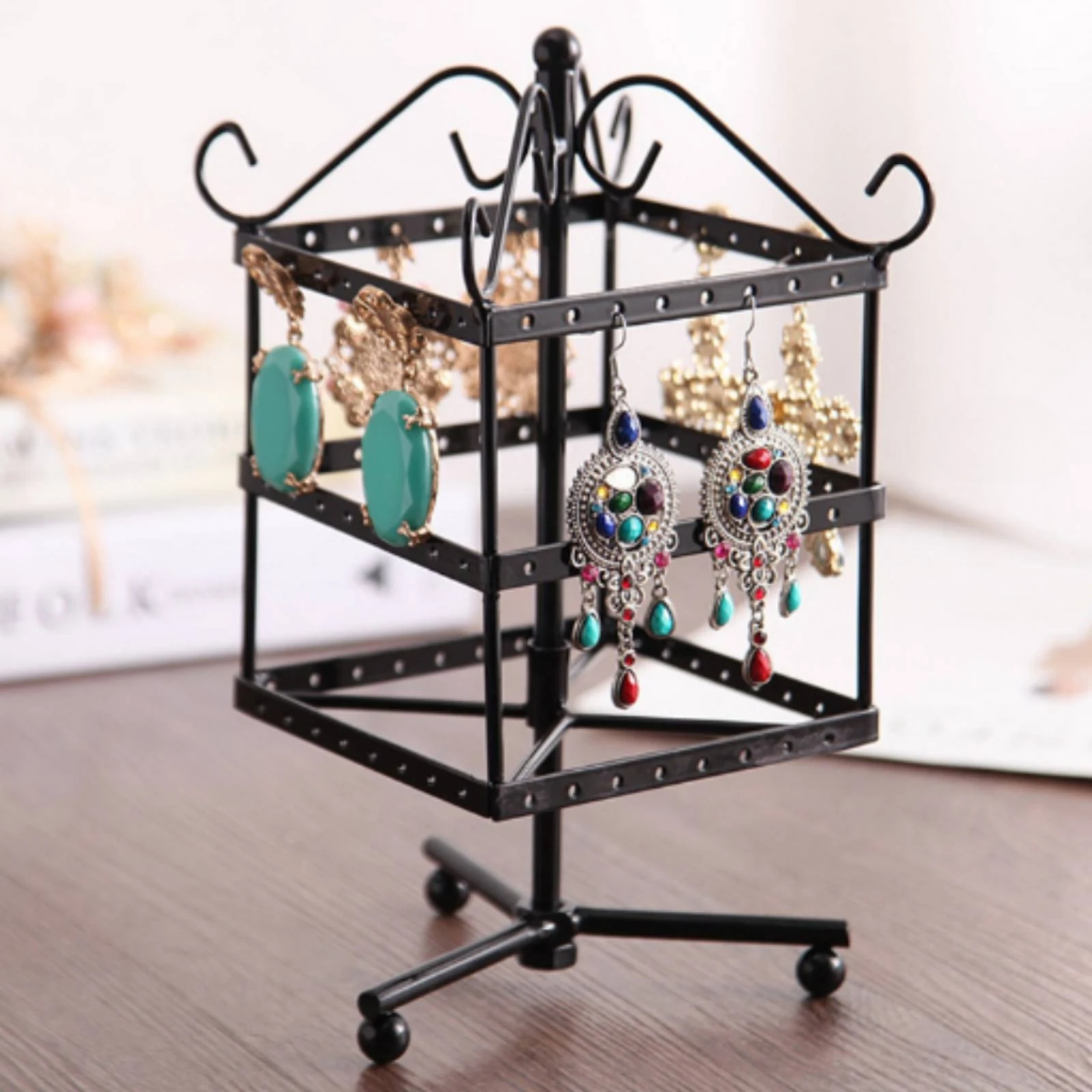 Earring Storage Column Rack Decorative Metal Earring Display Stand with 96 Holes Freestanding Jewelry Display Rack