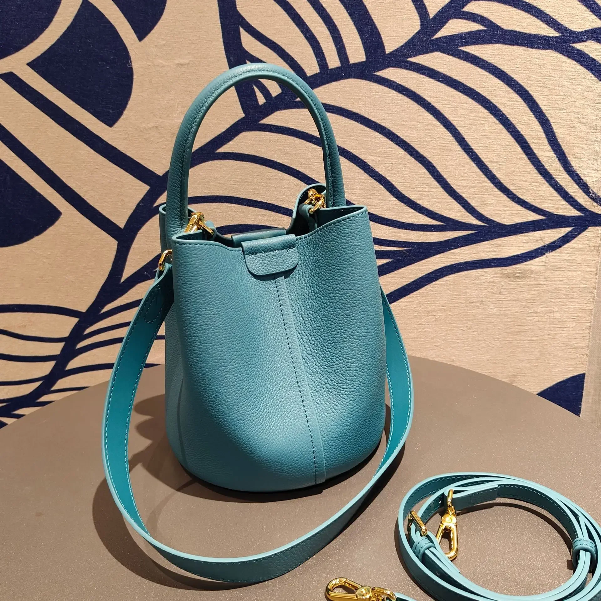 Genuine Grade Leather Women's Shoulder Crossbody Small Bucket Bags Luxury Designer Brand Ladeis Handbag High Quality Female New