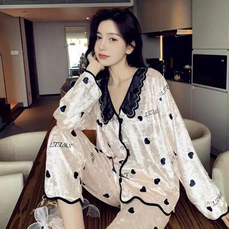 2026 New Comfort Elegant Autumn Winter Long Sleeved Pants Gold Velvet Pajamas Set Women Cute Cartoon Spring Autumn Home Clothes