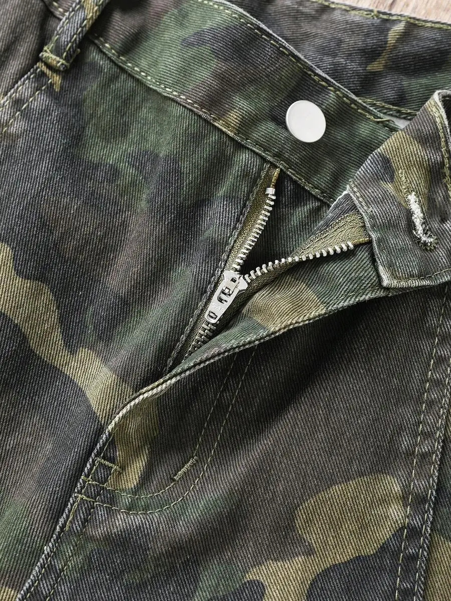 Manfinity Joysei Men's Casual Camouflage Print Denim Cargo Shorts Jorts For Summer, Camo Shorts Jorts For Men Going Out Hang